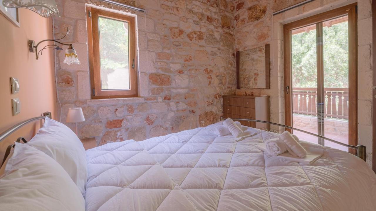 Stone Made Private Pool Villas Kriopigi Bagian luar foto